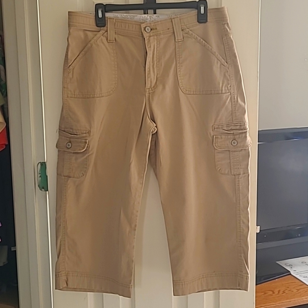 Sz 14 Womens Capri pants